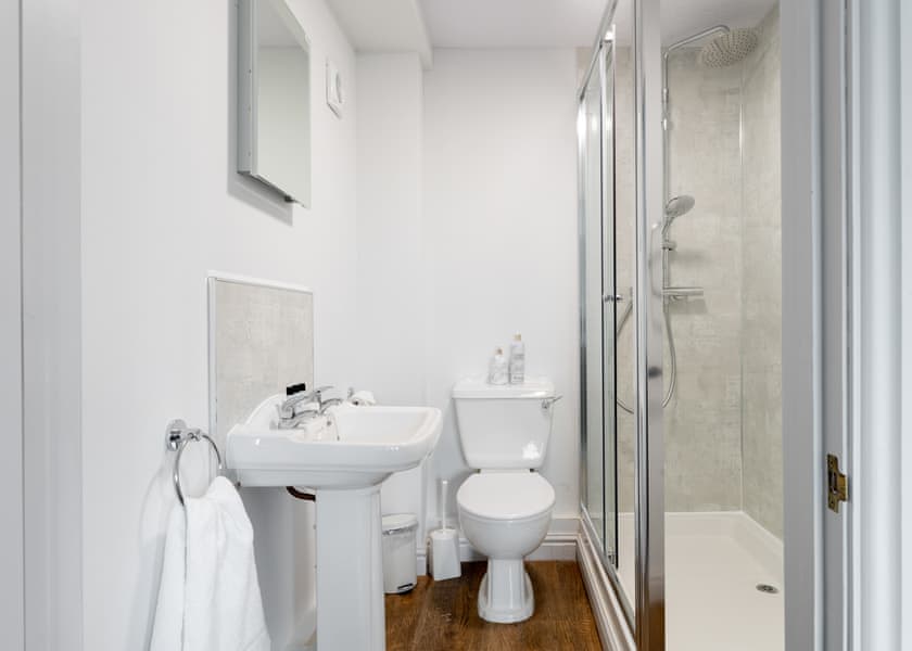 Lake Ground Floor Apartment Hot tub - Clawford Lakes Resort and Spa, Clawton, Nr Holsworthy