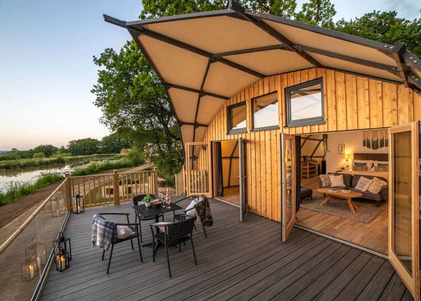 Luxury Cocoon - Clawford Lakes Resort and Spa, Clawton, Nr Holsworthy