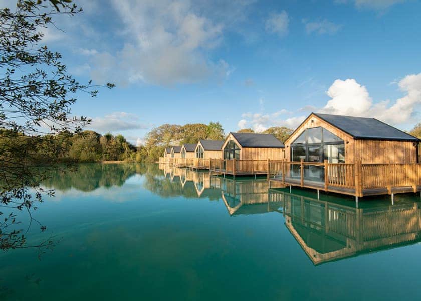 Lake Pod - Clawford Lakes Resort and Spa, Clawton, Nr Holsworthy
