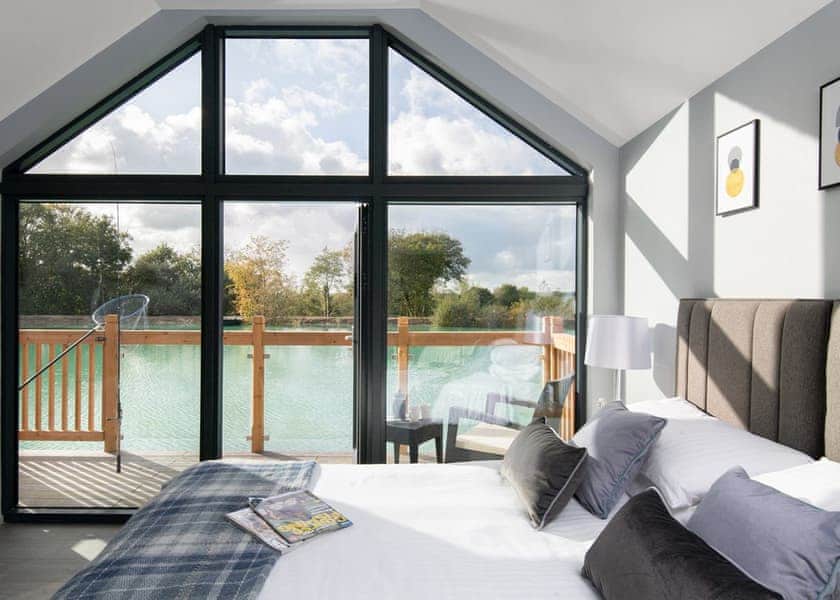 Lake Pod - Clawford Lakes Resort and Spa, Clawton, Nr Holsworthy