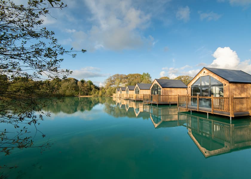 Lake Pod Plus - Clawford Lakes Resort and Spa, Clawton, Nr Holsworthy