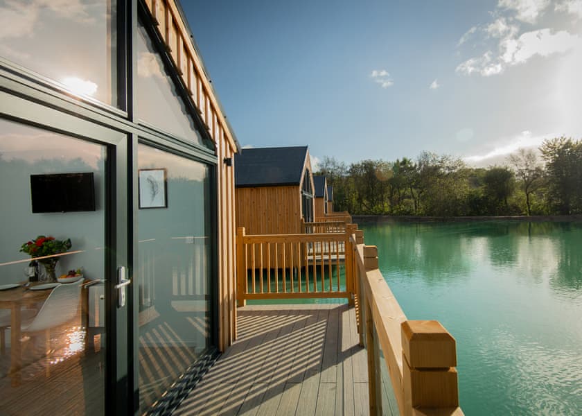 Lake Pod Plus - Clawford Lakes Resort and Spa, Clawton, Nr Holsworthy