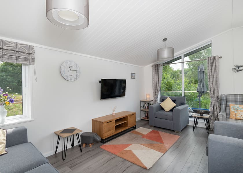 Orchard Deluxe Lakes-Edge 2 - Clawford Lakes Resort and Spa, Clawton, Nr Holsworthy