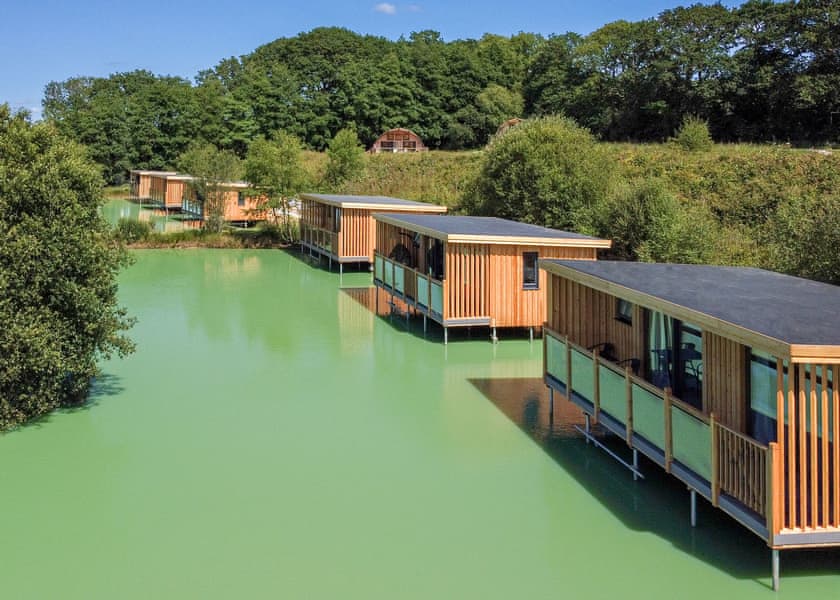 Signature Lake Pods - Clawford Lakes Resort and Spa, Clawton, Nr Holsworthy