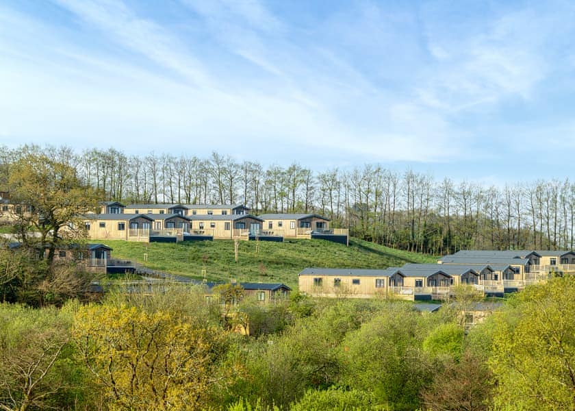 Meadow Luxury 2 Bed Holiday Home Hot Tub Pet (sleeps 4) - Clawford Lakes Resort and Spa, Clawton, Nr Holsworthy