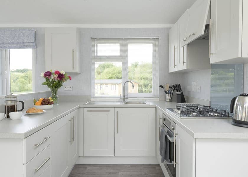 Orchard Deluxe 2 Pet HT - Clawford Lakes Resort and Spa, Clawton, Nr Holsworthy