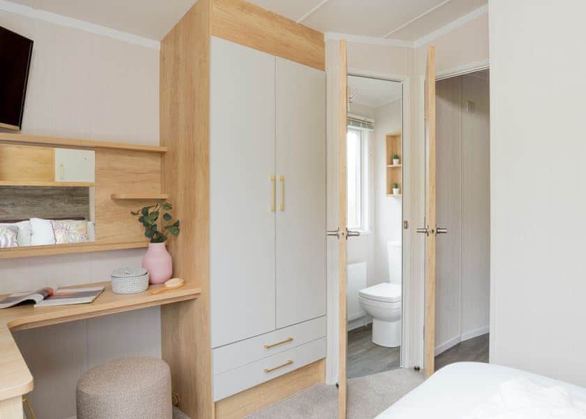 Willows 3 Bed Holiday Home - Clawford Lakes Resort and Spa, Clawton, Nr Holsworthy
