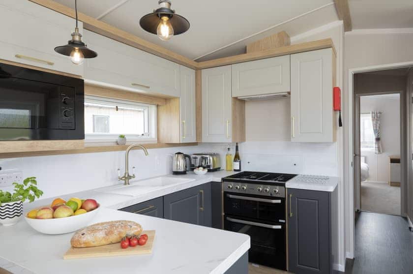 Willows 2 Bed Holiday Home with Sauna - Clawford Lakes Resort and Spa, Clawton, Nr Holsworthy