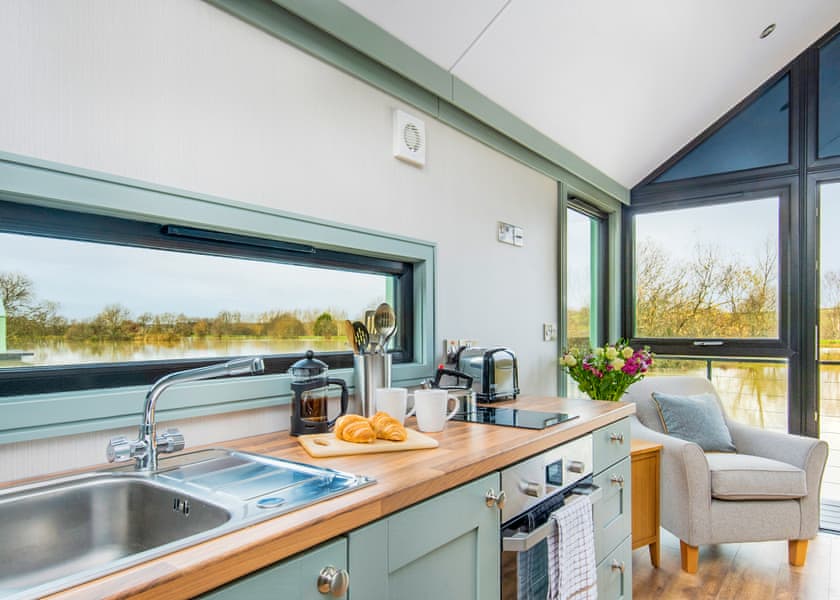 Floating Lodge with Mezzanine - Clawford Lakes Resort and Spa, Clawton, Nr Holsworthy