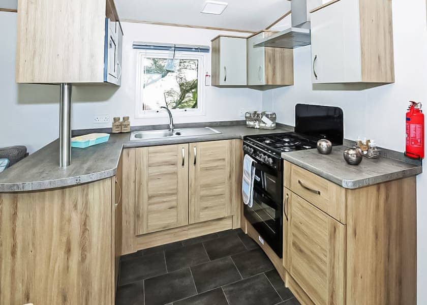 6 Berth Luxury Caravan - Cleethorpes Pearl Holiday Park, Humberston, Nr Cleethorpes