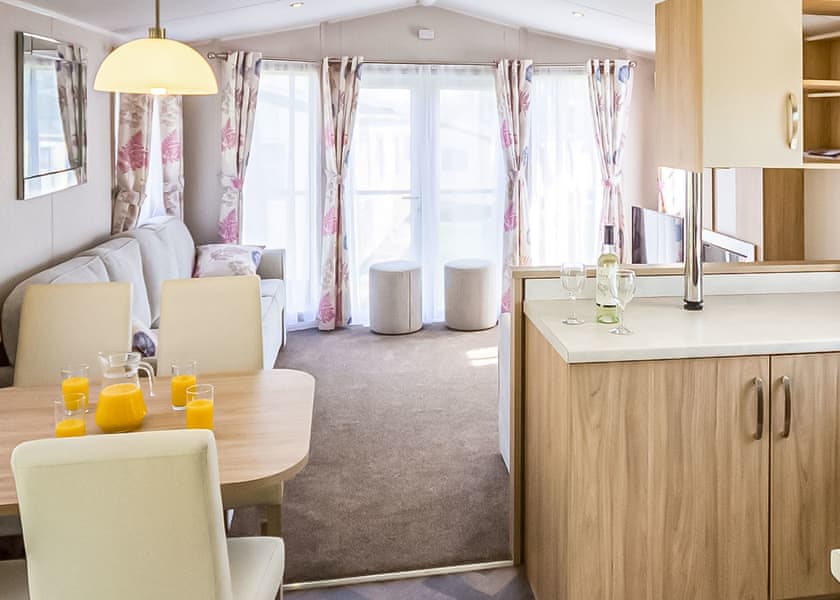 8 Berth Luxury Caravan Hot Tub - Cleethorpes Pearl Holiday Park, Humberston, Nr Cleethorpes