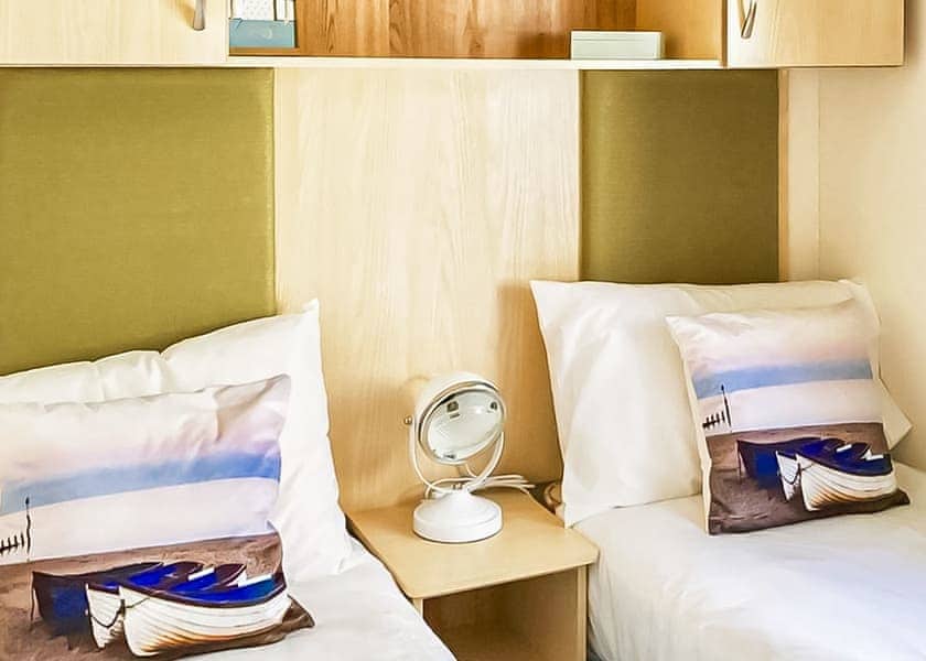 8 Berth Superior Caravan - Cleethorpes Pearl Holiday Park, Humberston, Nr Cleethorpes