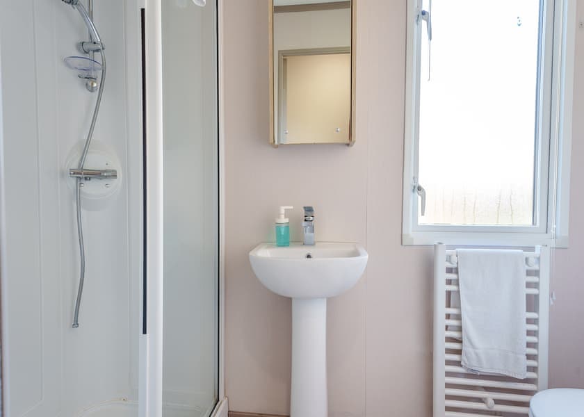Comfort 3 Bedroom Caravan (PF) - Campsie Glen Holiday Park, Fintry