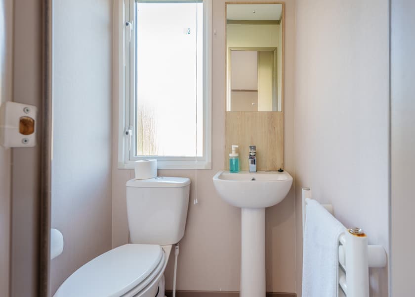 Comfort 3 Bedroom Caravan (PF) - Campsie Glen Holiday Park, Fintry