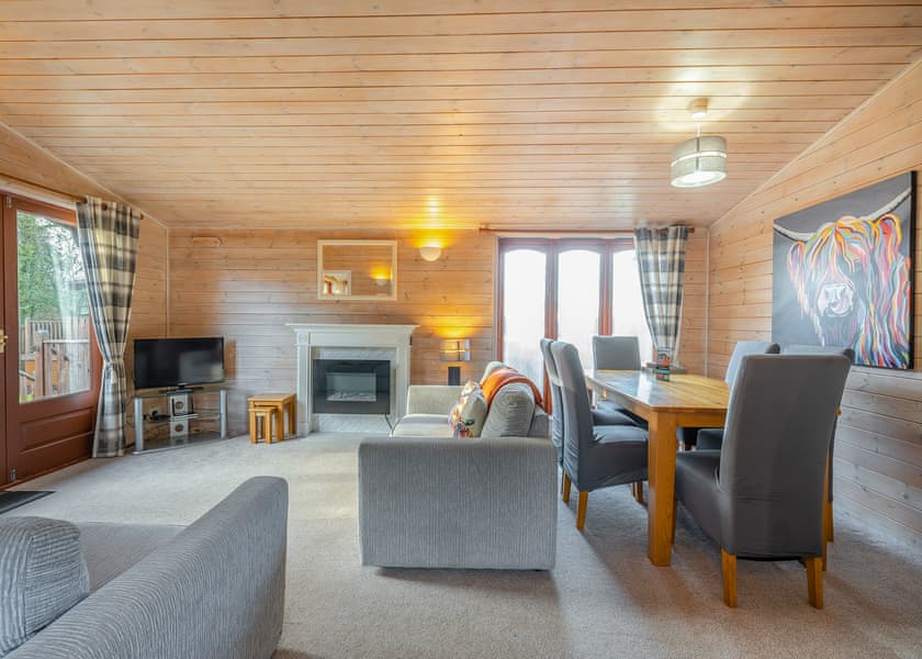 3 Bedroom Lodge with Hot Tub - Campsie Glen Holiday Park, Fintry