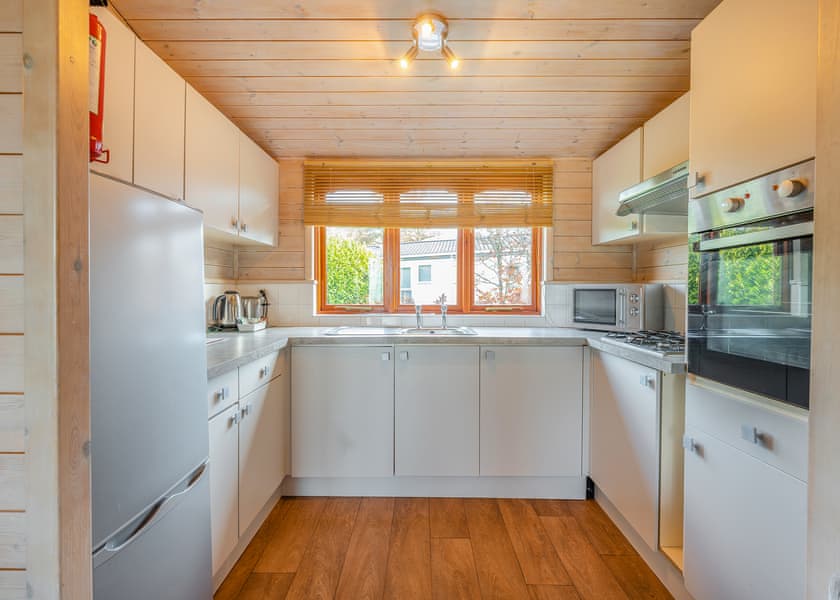 3 Bedroom Lodge with Hot Tub - Campsie Glen Holiday Park, Fintry