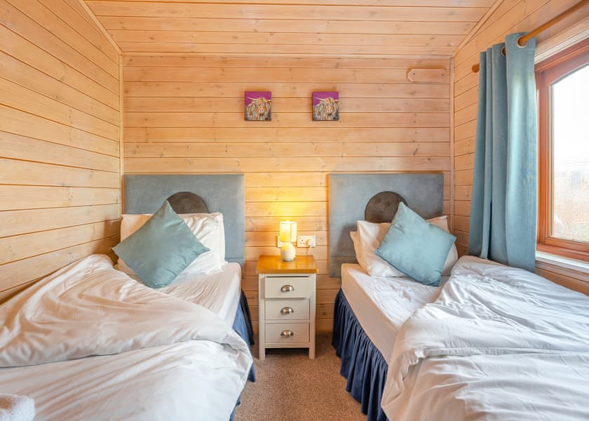 3 Bedroom Lodge with Hot Tub - Campsie Glen Holiday Park, Fintry