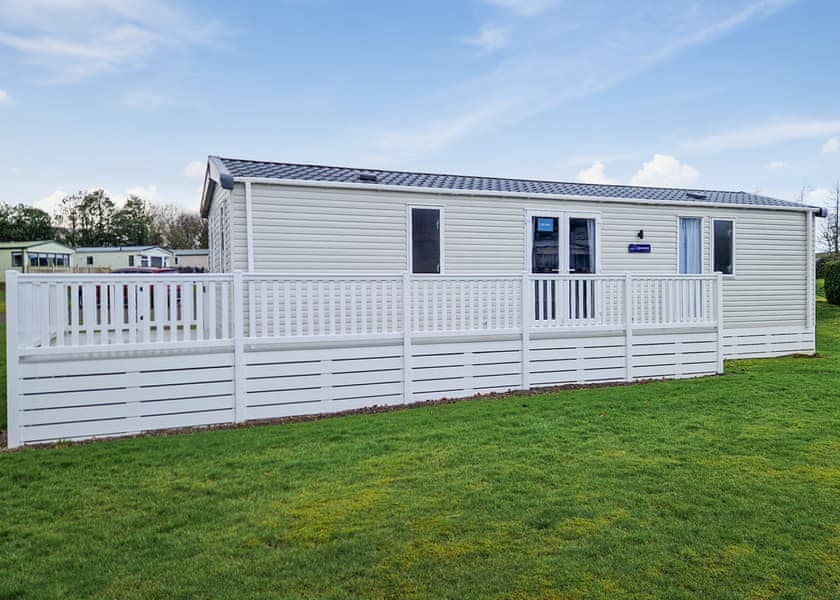 Comrfort 3 Bedroom Caravan with Hot Tub (PF) - Campsie Glen Holiday Park, Fintry
