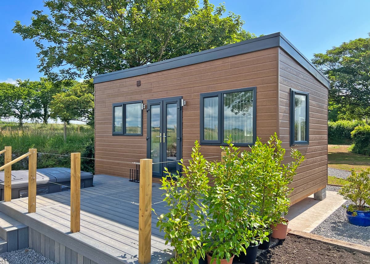 Calvesland Hideaway - Holiday Lodge in South Wales - Image 3