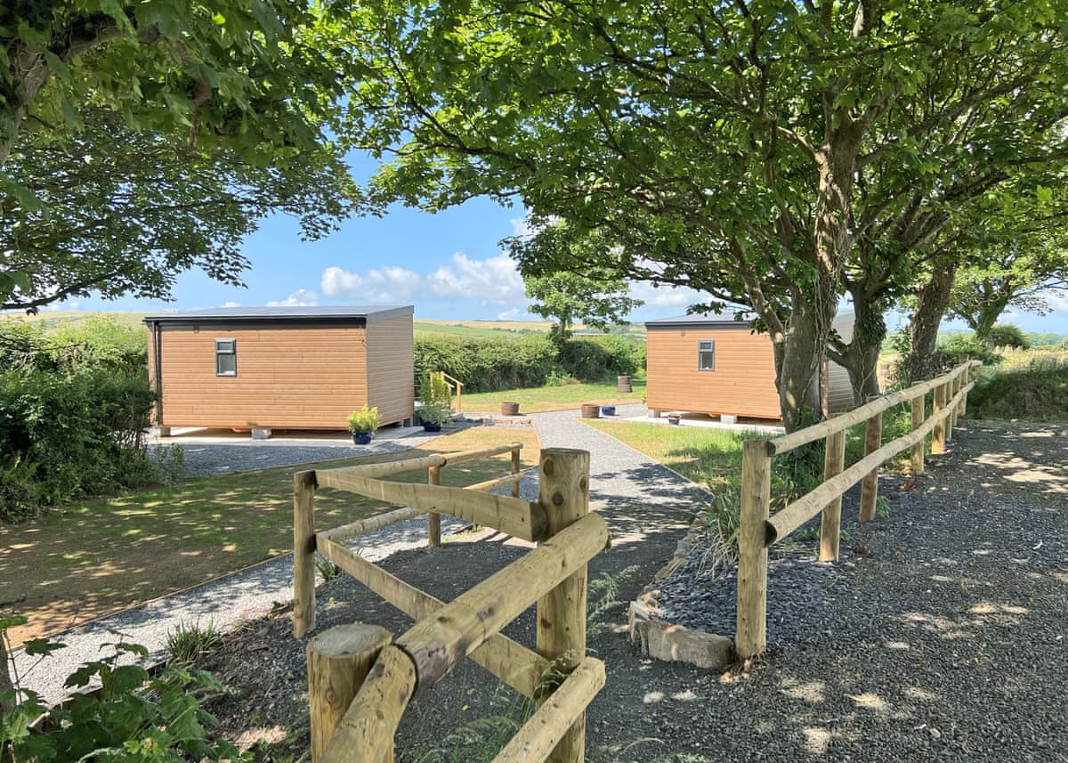 Calvesland Hideaway - Holiday Lodge in South Wales - Image 1