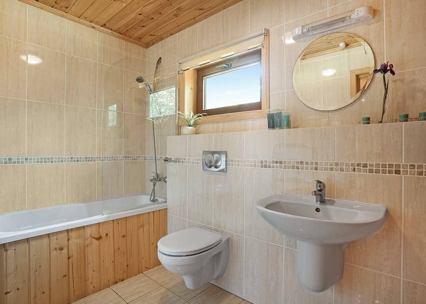 Woodland Lodge Spa - Clowance, Praze-An-Beeble, Nr. St Ives