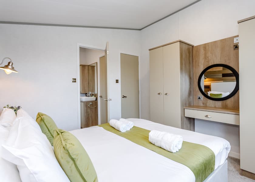Larch Lodge Spa - Clumber Park, Sherwood Forest, Worksop