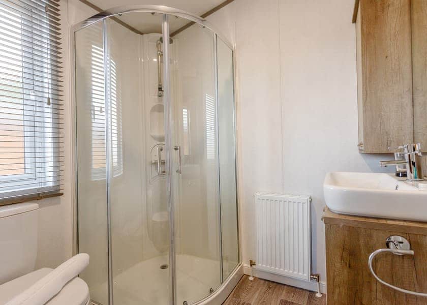 Larch Lodge Spa (Pet) - Clumber Park, Sherwood Forest, Worksop