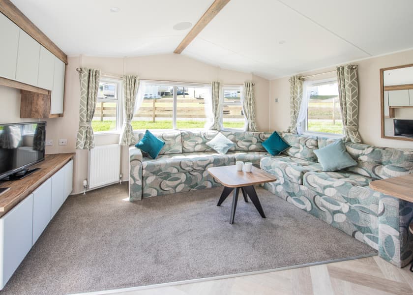 2 Bed Platinum Caravan (Pet) - Combe Martin Beach, Combe Martin