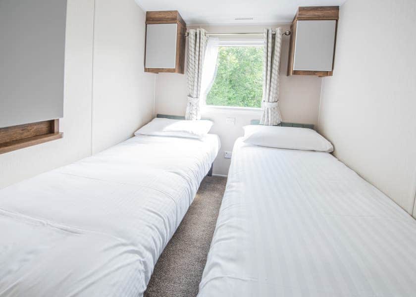 2 Bed Platinum Caravan - Combe Martin Beach, Combe Martin