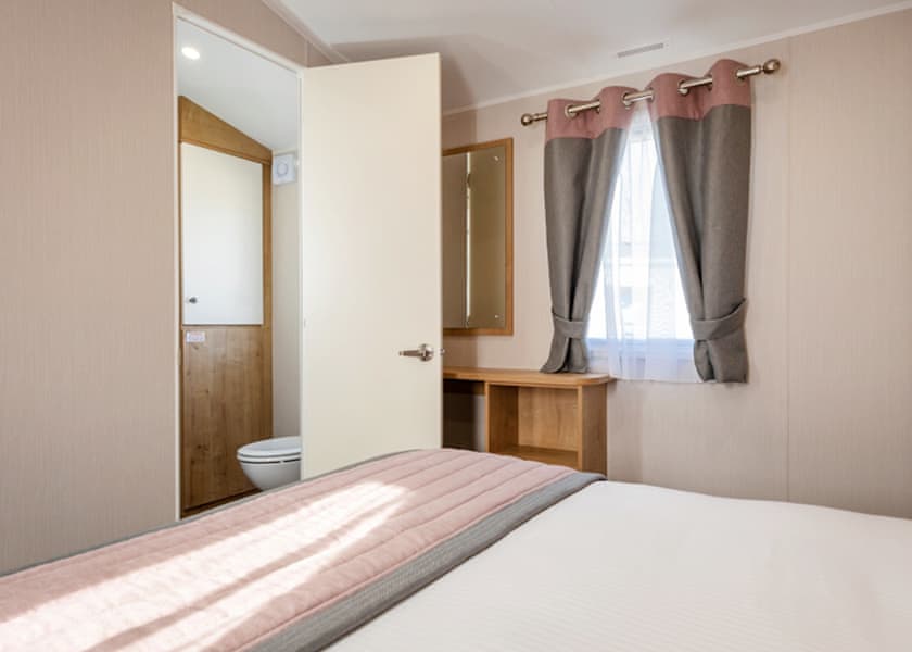 Gold 1 Caravan (Pet Friendly) - Coghurst Hall, Hastings