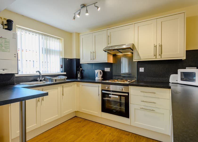 Coastfields Ground Floor Apartment - Coastfields Holiday Village, Ingoldmells, Skegness