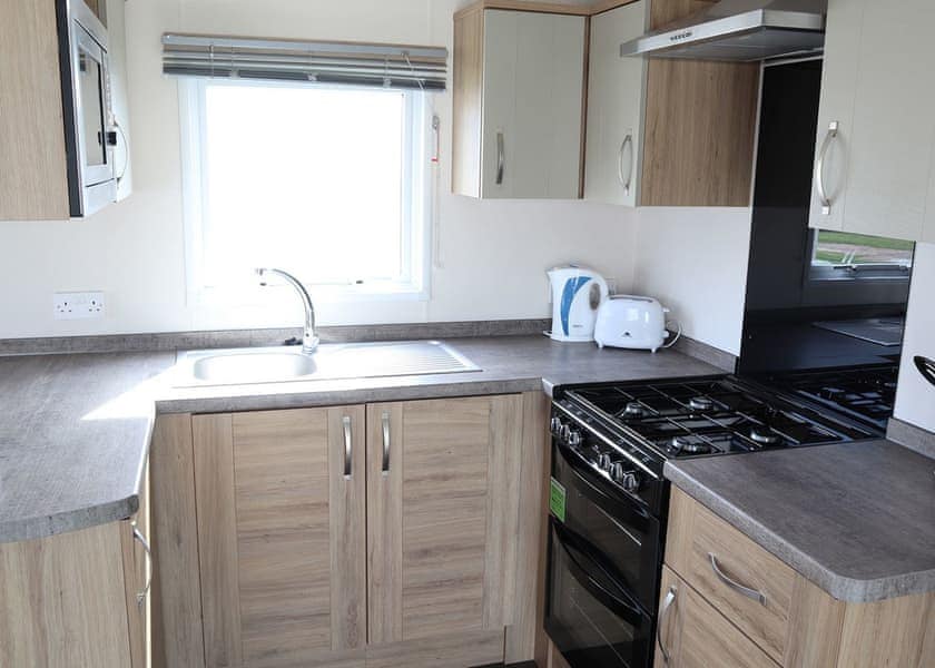 Gold 6 Caravan WCF - Coastfields Holiday Village, Ingoldmells, Skegness