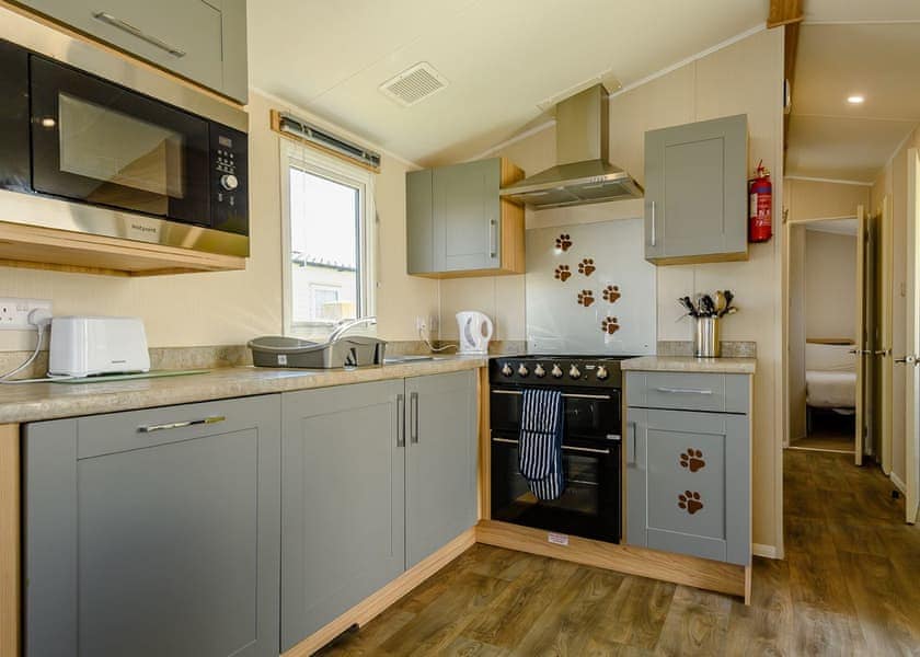Luckie the Lion Gold 8 Caravan - Coastfields Holiday Village, Ingoldmells, Skegness