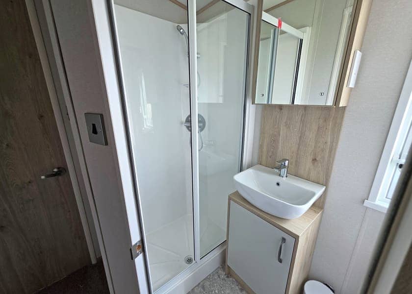 Platinum 8 caravan Hot tub - Coastfields Holiday Village, Ingoldmells, Skegness