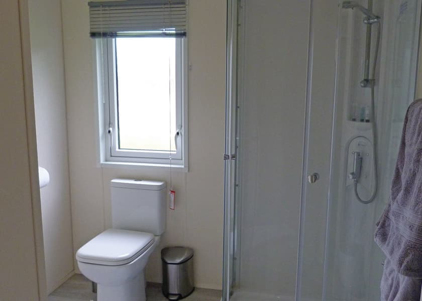 Typical Colliery Lodge 2 Spa| Colliery Lane Lodges, Swadlincote, Nr Ashby-de-la-Zouch