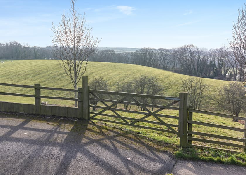 Cook’s Cabin - Captain Cook’s Haven, Larpool, Whitby