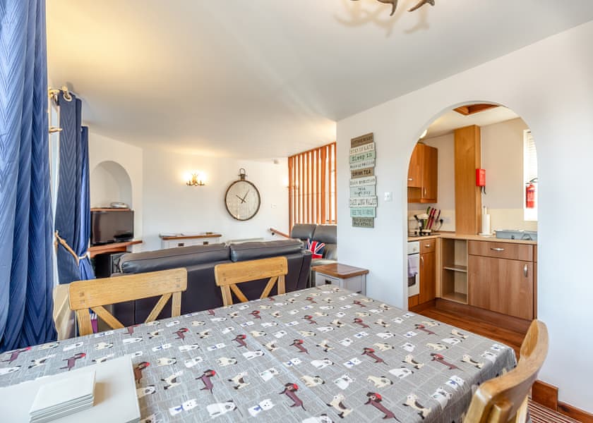 Marton Cottage - Captain Cook’s Haven, Larpool, Whitby