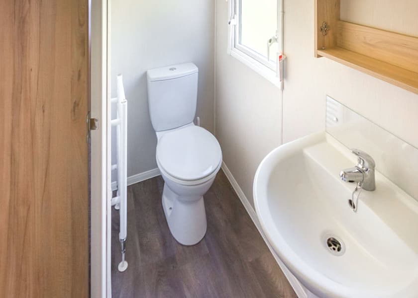 8 Berth Luxury Caravan - Mersea Island Holiday Park, Mersea Island, Colchester