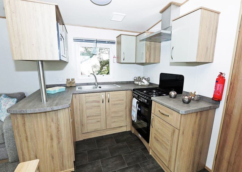 Luxury Caravan 8 - Mersea Island Holiday Park, Mersea Island, Colchester
