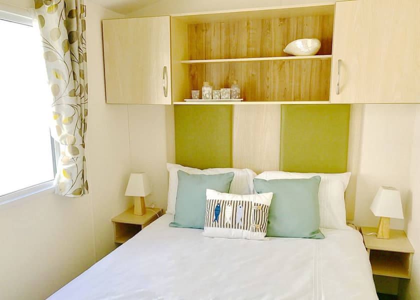 Superior Caravan 8 - Mersea Island Holiday Park, Mersea Island, Colchester