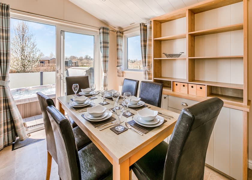 Cedar Lodge, Cedar Lodge WF, Cedar Lodge - Crealy Resort, Clyst St Mary, Nr Exeter