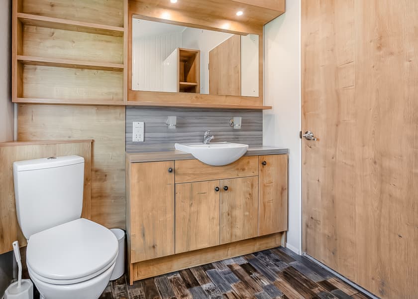 The Beach House - Crealy Resort, Clyst St Mary, Nr Exeter