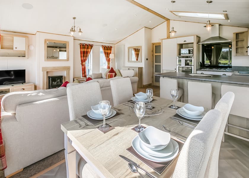 The Retreat - Crealy Resort, Clyst St Mary, Nr Exeter