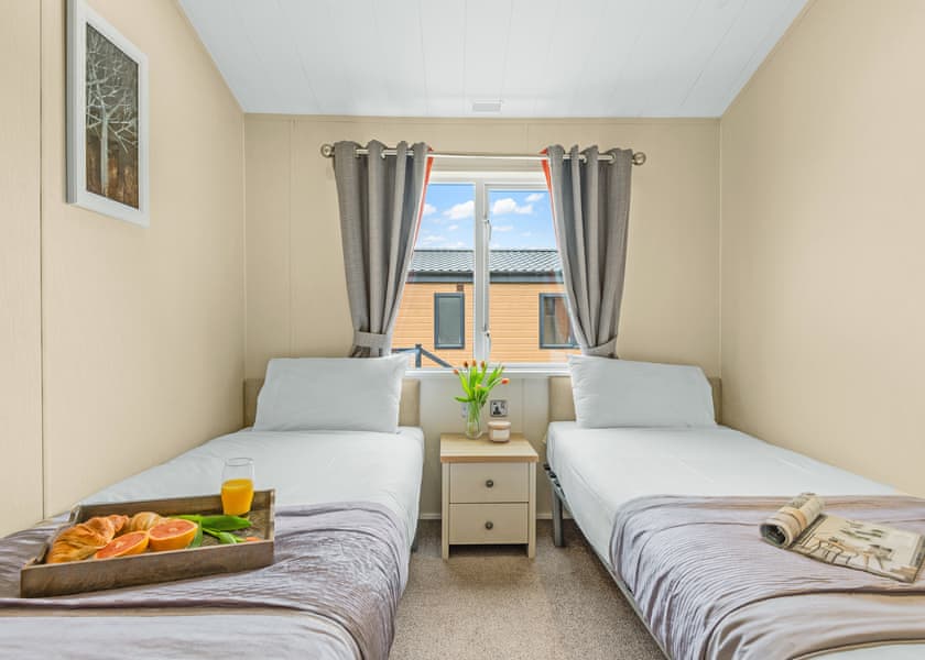 The Escape - Crealy Resort, Clyst St Mary, Nr Exeter