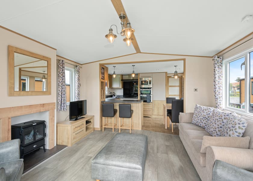 Meadow View Plus Pet - Crealy Resort, Clyst St Mary, Nr Exeter