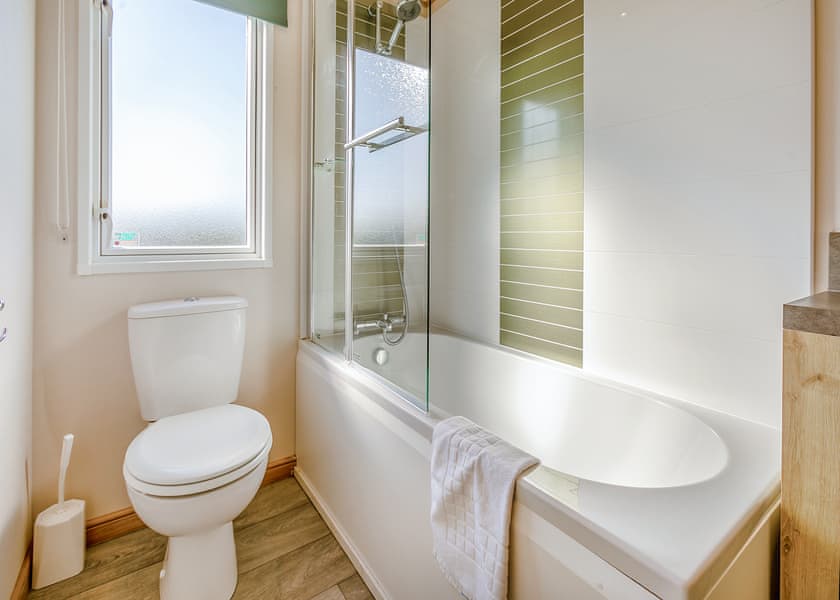 Meadow View Plus Pet - Crealy Resort, Clyst St Mary, Nr Exeter