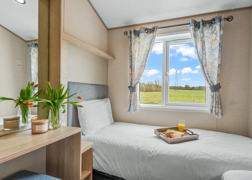 The Dartmoor - Crealy Resort, Clyst St Mary, Nr Exeter