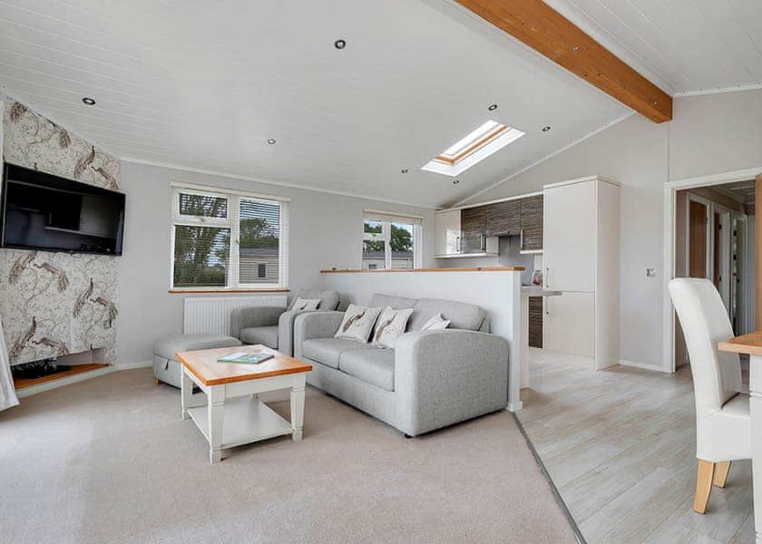 Skokholm Lodge - Croft Country Park, Reynalton, Nr Narberth