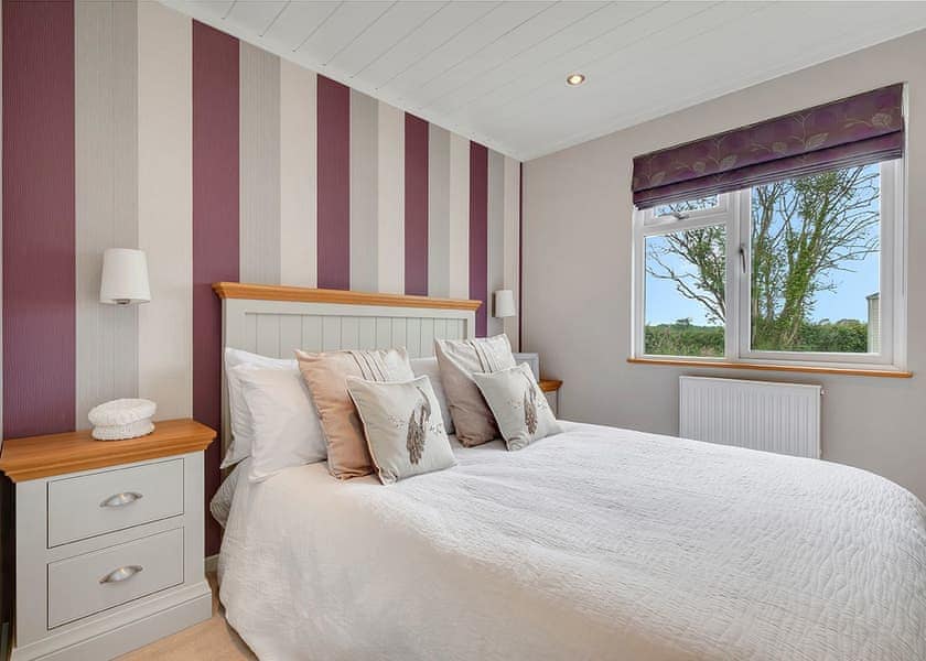 Skokholm Lodge - Croft Country Park, Reynalton, Nr Narberth