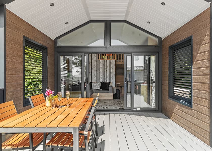 S Pod 2 Pet Friendly - Croft Country Park, Reynalton, Nr Narberth